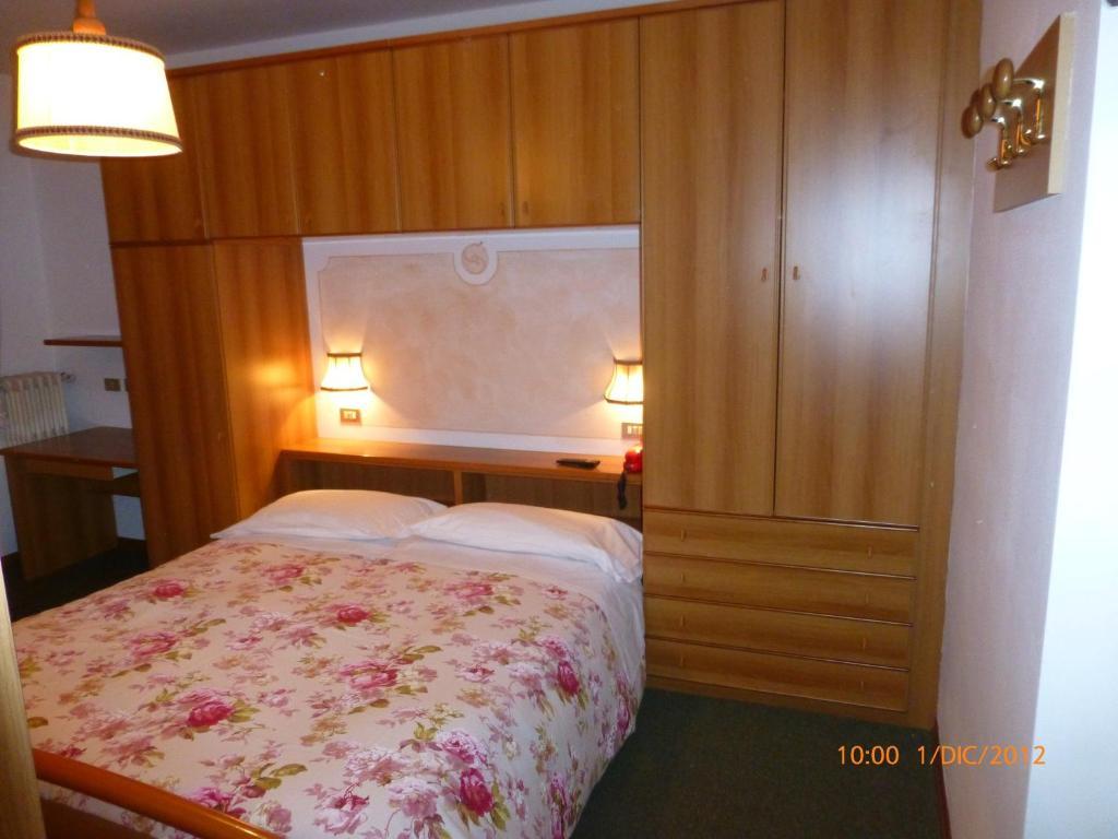 Hotel San Giovanni Vigo di Fassa Dış mekan fotoğraf