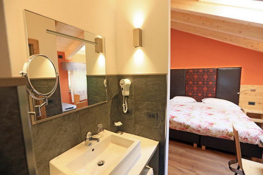 Hotel San Giovanni Vigo di Fassa Dış mekan fotoğraf