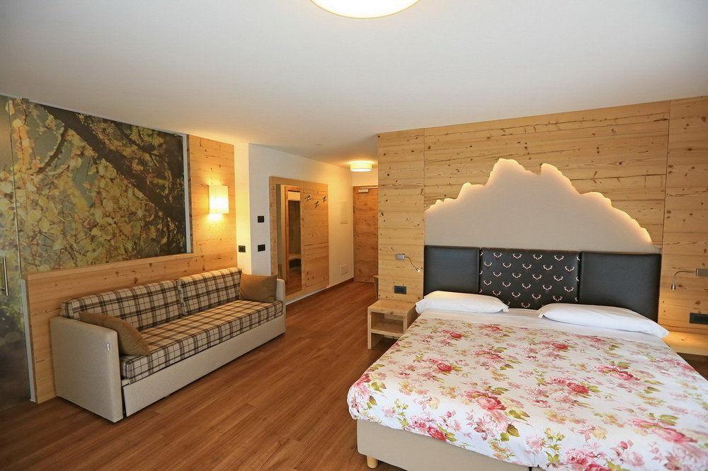 Hotel San Giovanni Vigo di Fassa Dış mekan fotoğraf
