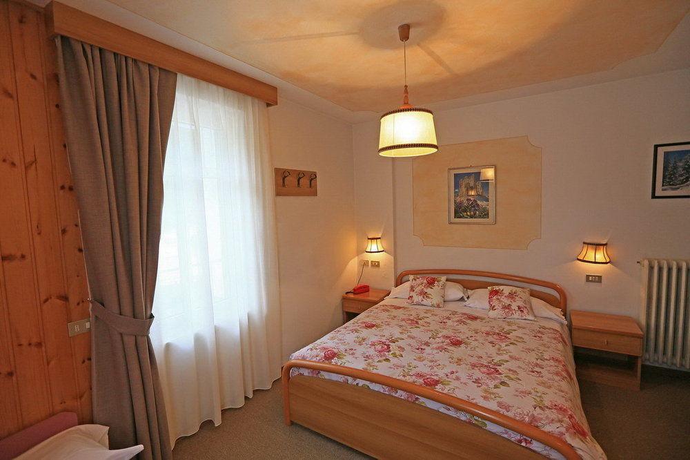 Hotel San Giovanni Vigo di Fassa Dış mekan fotoğraf